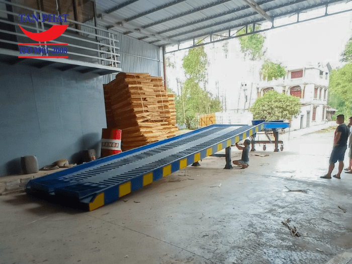 Cầu dẫn xe nâng 8 tấn dài 13m tại huyện Yên Thế, tỉnh Bắc Giang