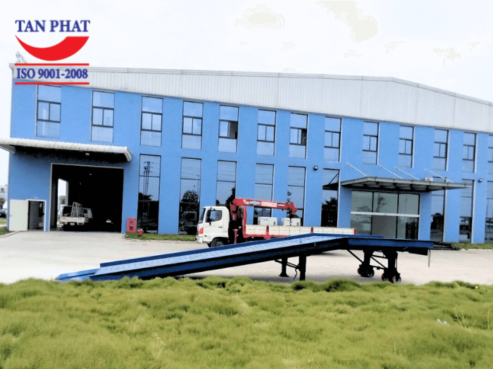 Cầu dài 11.000x2.350mm, đoạn bằng 3.000mm, đoạn dốc 7.000mm