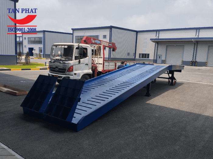 Tân Phát sản xuất và bàn giao hoàn thiện cầu container 8 tấn tại Thị xã Quảng Yên, tỉnh Quảng Ninh