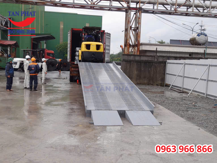 Cầu dẫn được vận hành thử trước khi hoàn thiện bàn giao cho khách hàng