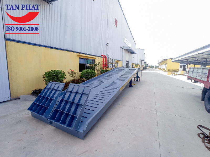 Tân Phát bàn giao sản phẩm tận chân công trình của khách hàng