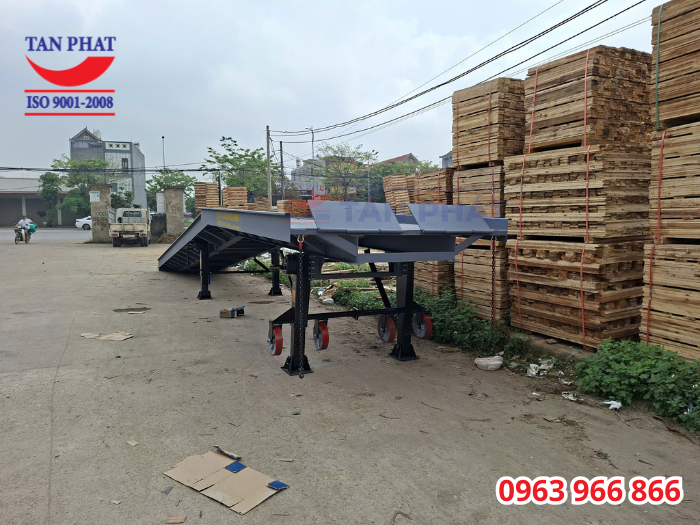 Cầu sở hữu kết cấu dầm thép chắc chắn với khả năng chịu lực lý tưởng