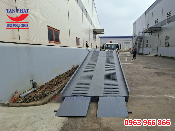 Mặt cầu chống trượt đảm bảo an toàn khi sử dụng