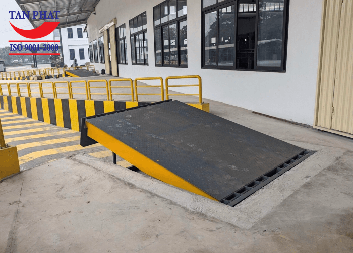 Dock Leveler 10T do Tân Phát lắp đặt tại Chương Mỹ, Hà Nội