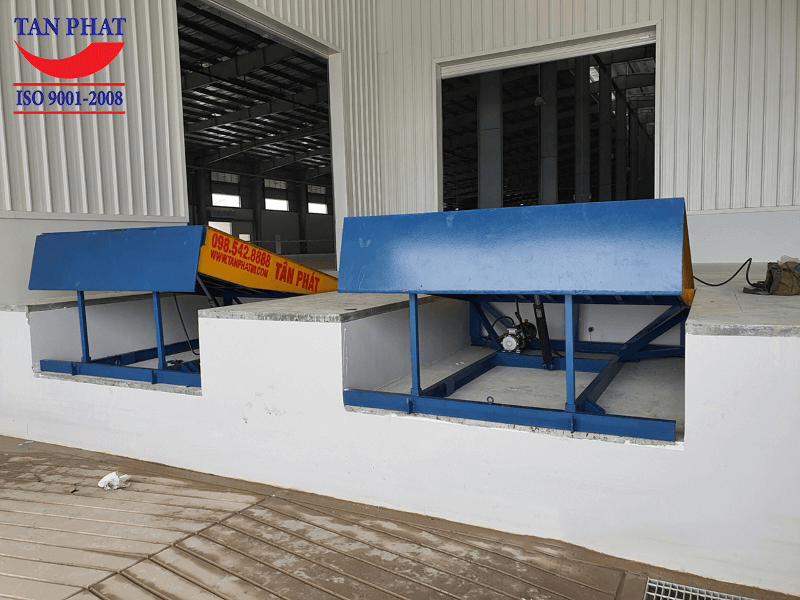 Dock Leveler sở hữu nhiều ưu điểm giúp nâng cao hiệu suất bốc xếp hàng