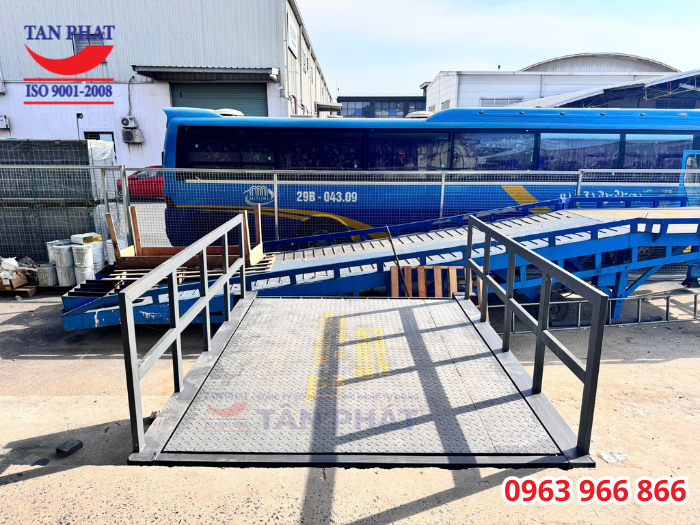 Hình ảnh thực tế Dock Leveler 3T lắp đặt tại Hưng Yên