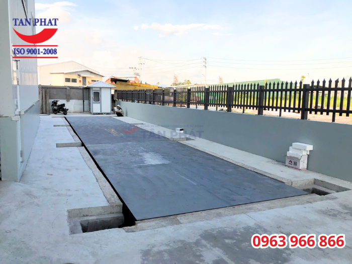 Cân được lắp đặt dạng chìm với kết cấu dầm cân chắc chắn, vừa tiết kiệm diện tích, vừa đảm bảo tính thẩm mỹ 