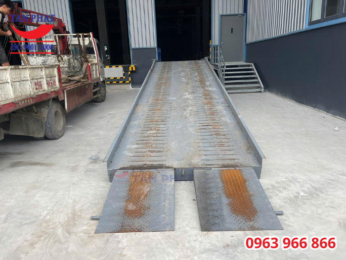 Cầu container cho thuê đảm bảo chất lượng và khả nang hoạt động tốt 