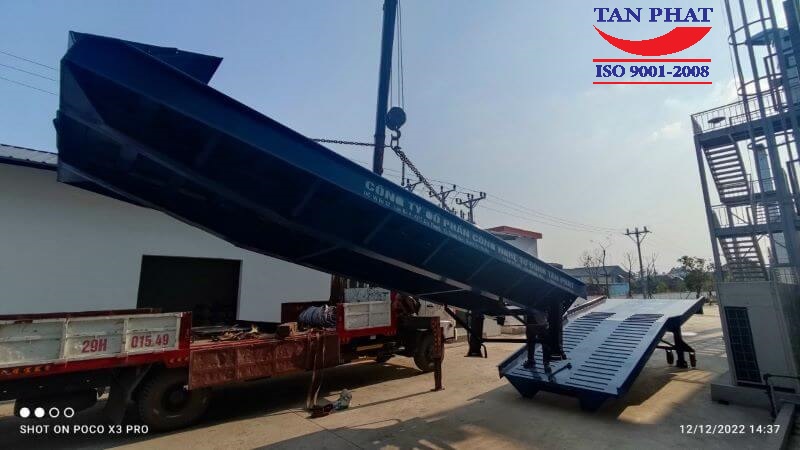 Cầu container 10 tấn được lắp ghép bởi kĩ thuật Tân Phát