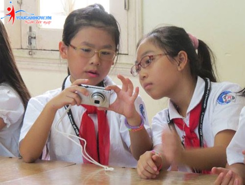 Những bài học cơ bản khi dạy chụp ảnh cho trẻ em