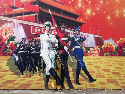 Tàng hình giữa phố điêu luyện đến kinh ngạc