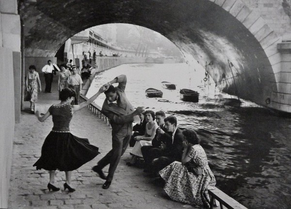 Yêu nhau ở Paris với Paul Almasy