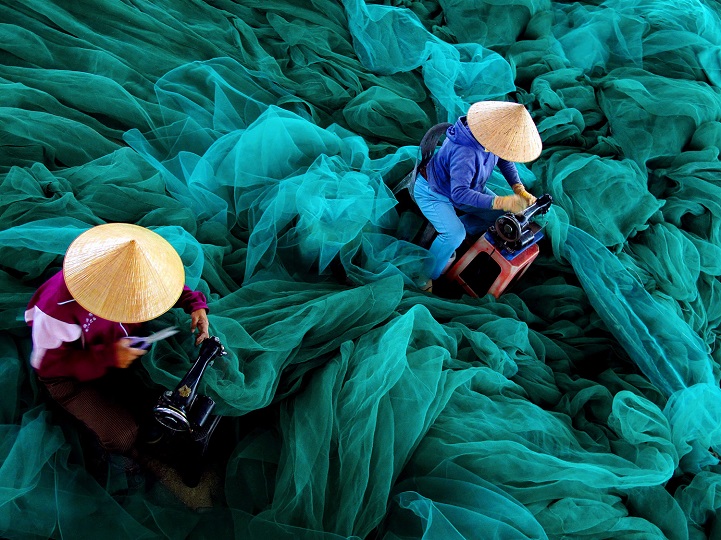 Những bức ảnh lay động lòng người về cuộc sống mưu sinh