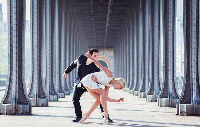 Cặp đôi đi vòng quanh thế giới để nhảy điệu Tango