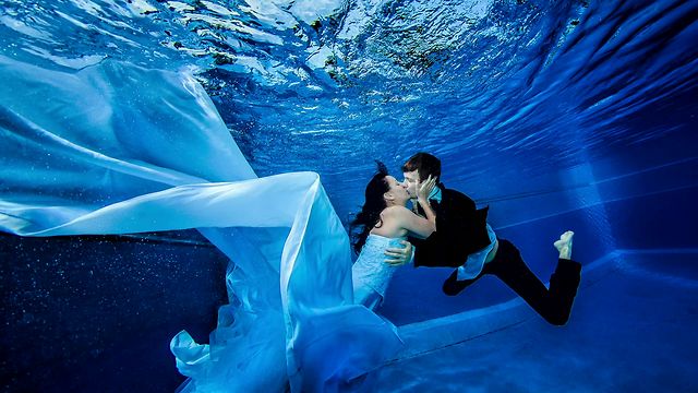 Độc và lạ với phong cách chụp ảnh cưới dưới nước