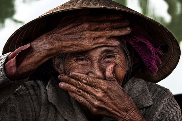 Câu chuyện của nhiếp ảnh gia Pháp và “cụ bà đẹp nhất thế giới” 