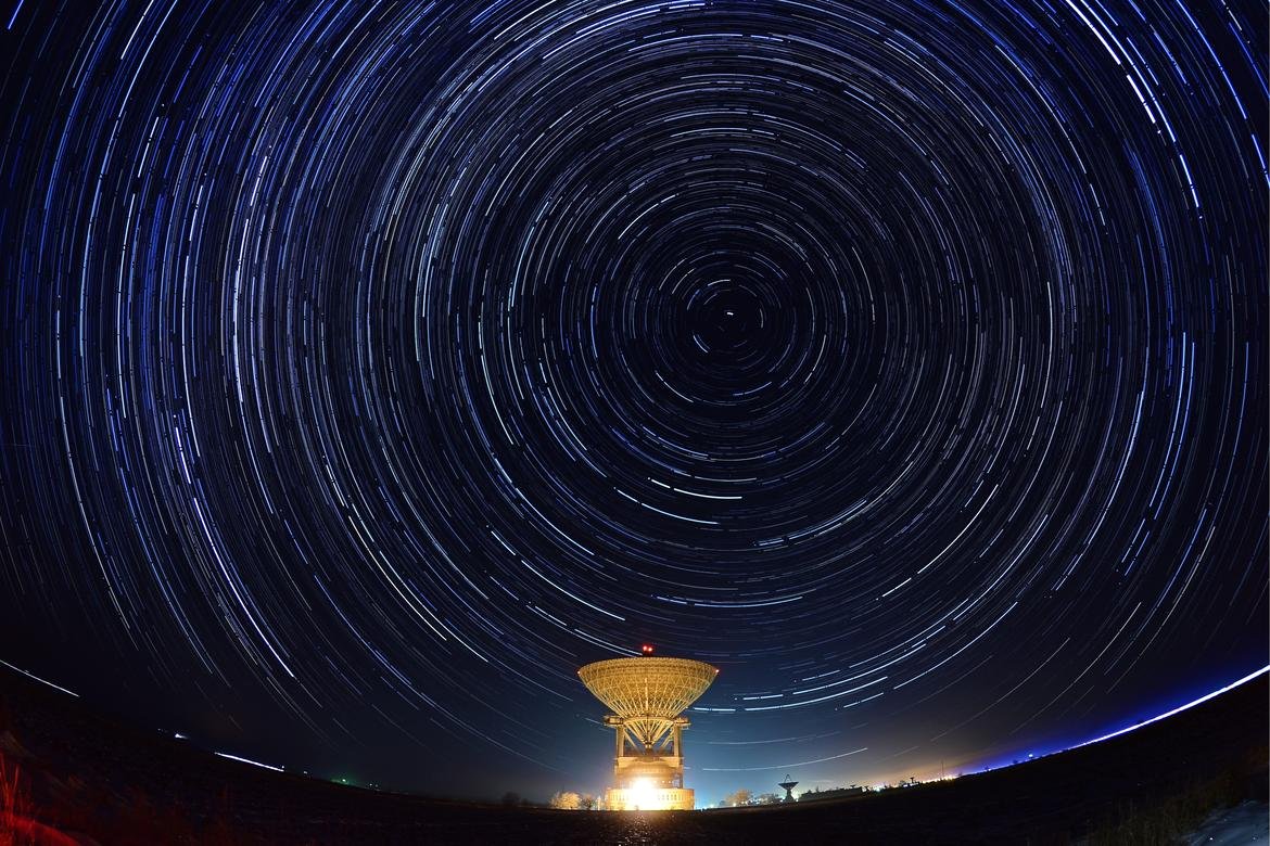 Chùm ảnh mưa sao băng Geminid 2015