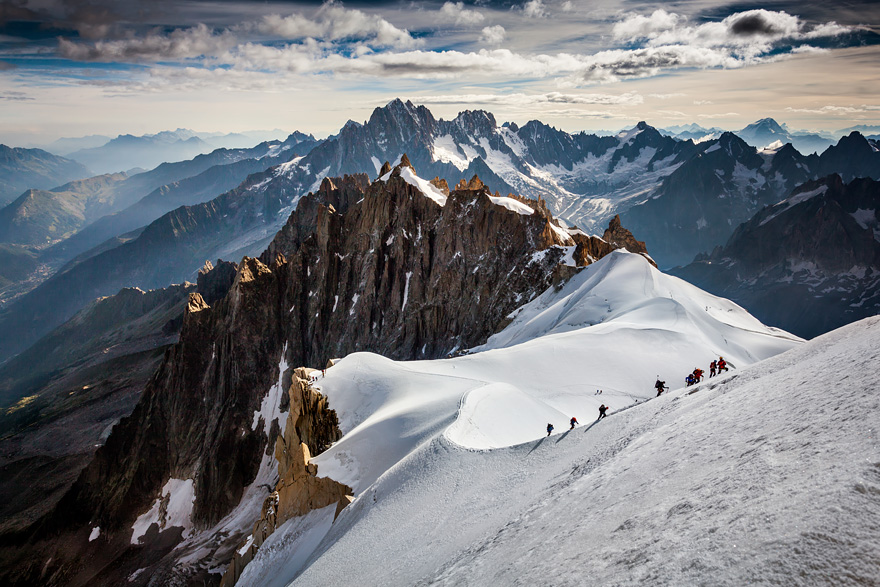 Vẻ đẹp lạnh người trên đỉnh núi Alps
