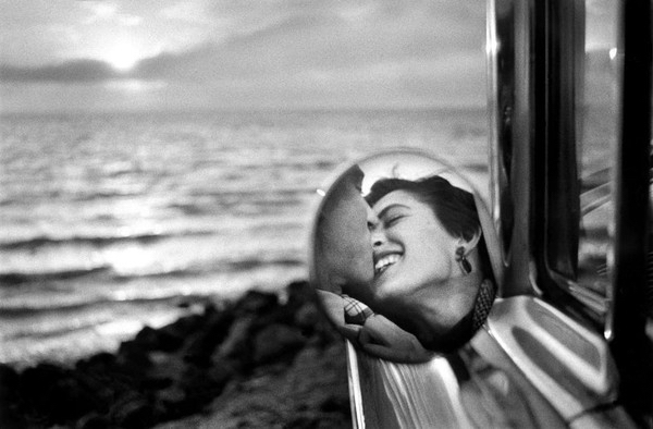 Elliott Erwitt Bậc thầy của những khoảnh khắc