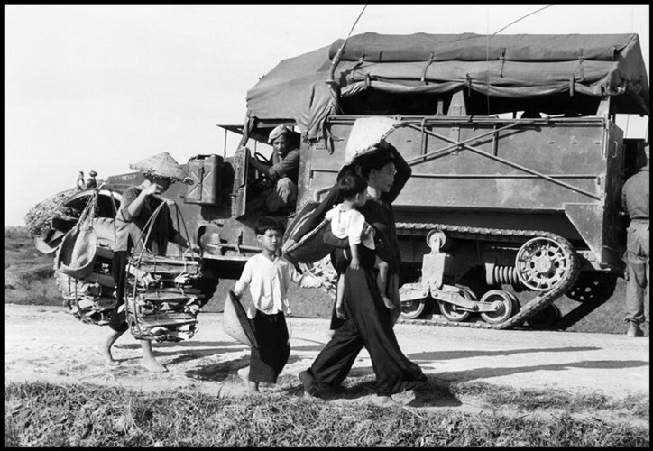 Những bức ảnh trước khi chết của Robert Capa tại Việt Nam năm 1954