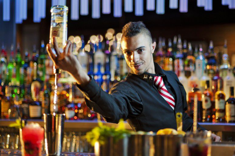 Học Bartender chuyên nghiệp có khó không?