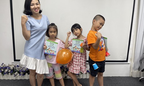 Khóa Bé tự tin K32: Những bạn nhỏ vô cùng đáng yêu