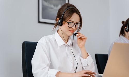 Kỹ năng Chăm Sóc Khách Hàng là gì ? 8 nghệ thuật dịch vụ khách hàng tinh tế