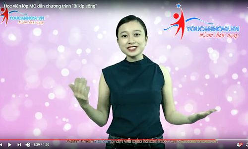 Học viên lớp MC thực hành kỹ năng dẫn chương trình