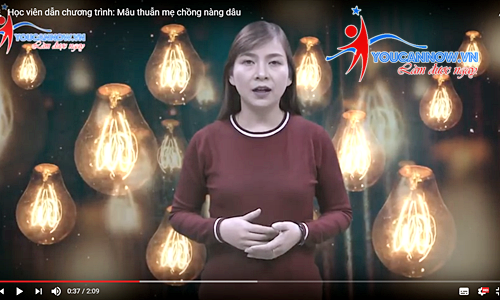 Học viên lớp MC thực hành kỹ năng dẫn chương trình