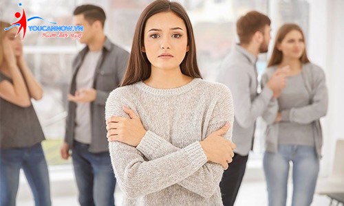 Làm Sao Để Giao Tiếp Thu Hút Với Người Ít Nói?