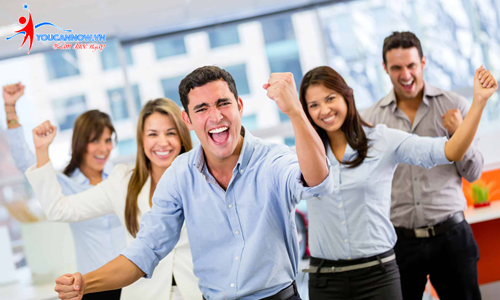 Học cách giao tiếp tạo ấn tượng lần đầu với đối tác