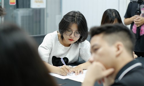 Sinh viên Hà Nội nâng cao kỹ năng giao tiếp và thuyết trình để chinh phục tương lai