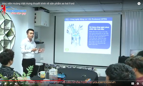 Học viên Hoàng Việt Hưng thuyết trình về sản phẩm xe hơi Ford