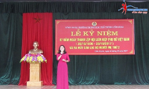 Kịch bản mẫu dẫn chương trình ngày Phụ nữ Việt Nam