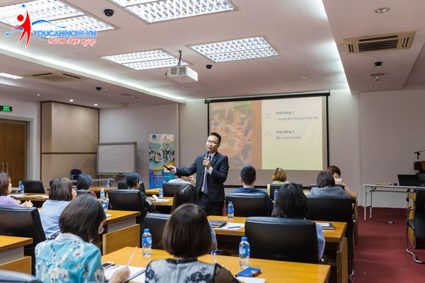 Khóa đào tạo "Giao tiếp tinh tế - Chăm sóc khách hàng hiệu quả" dành cho doanh nghiệp