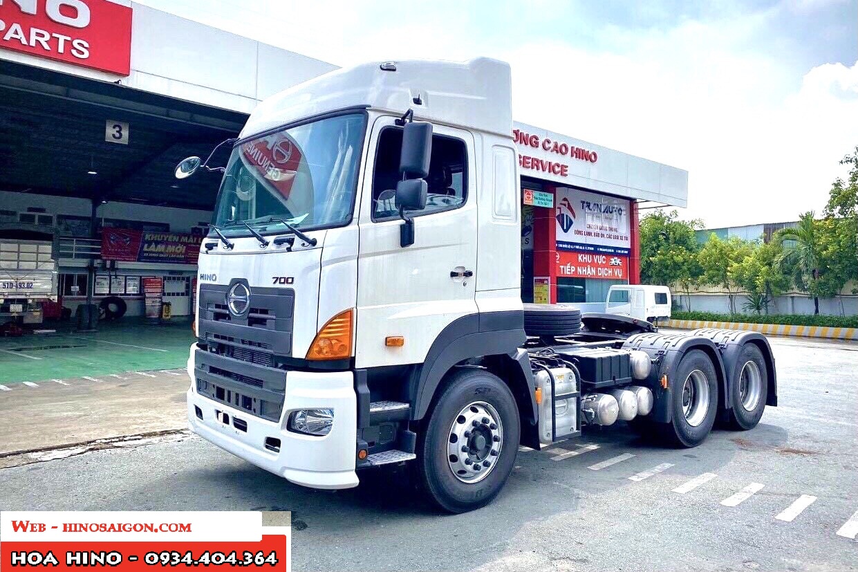 hino đầu kéo 700