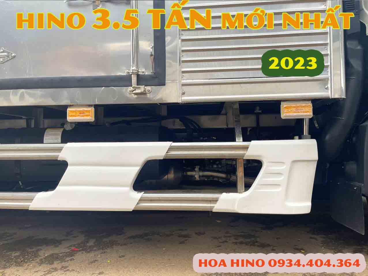 xe-tai-hino-3t5-thung-kin-gia-bao-nhieu