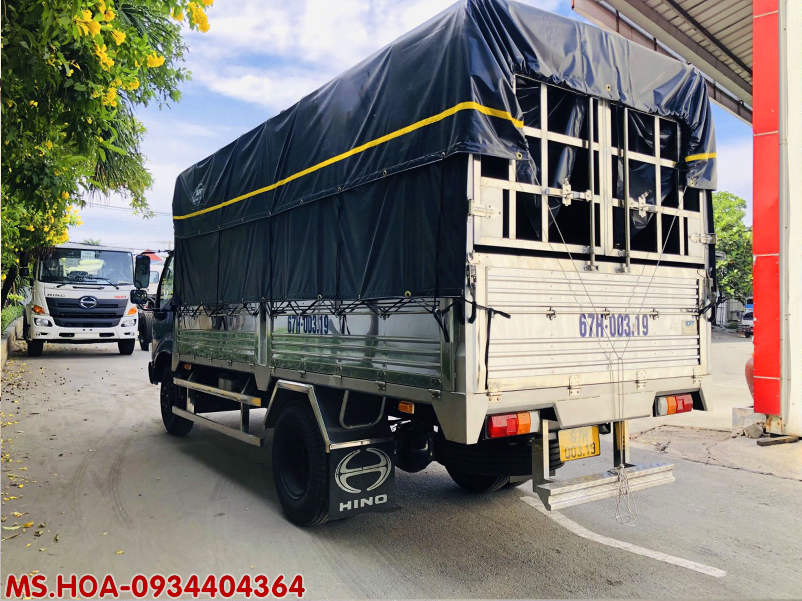 Xe tải Hino nhập khẩu 3t5 thùng dài 5m7