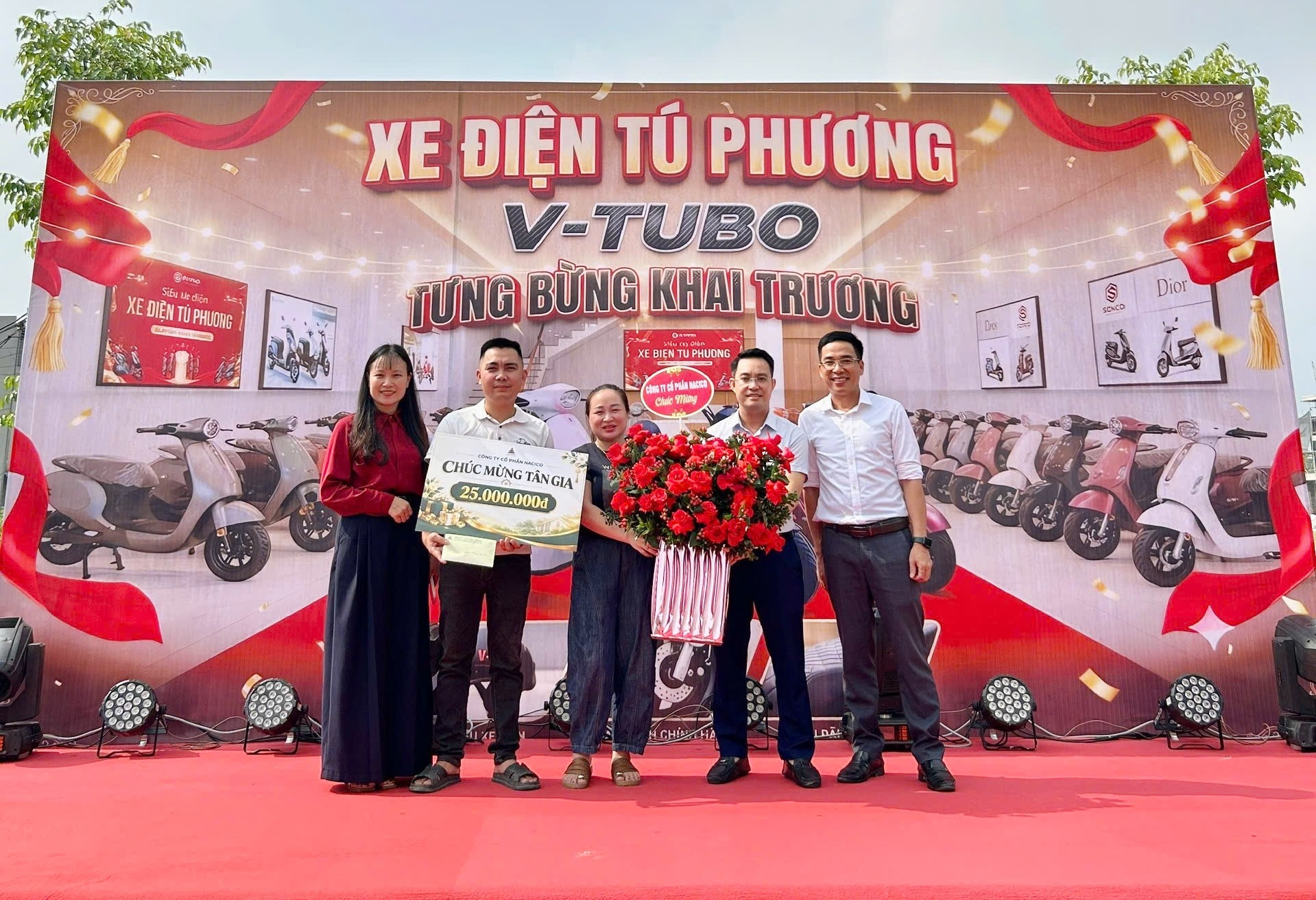 CHÚC MỪNG KHAI TRƯƠNG TỔNG ĐẠI LÝ XE ĐIỆN TẠI VẠN PHÚ SHOP VILLA