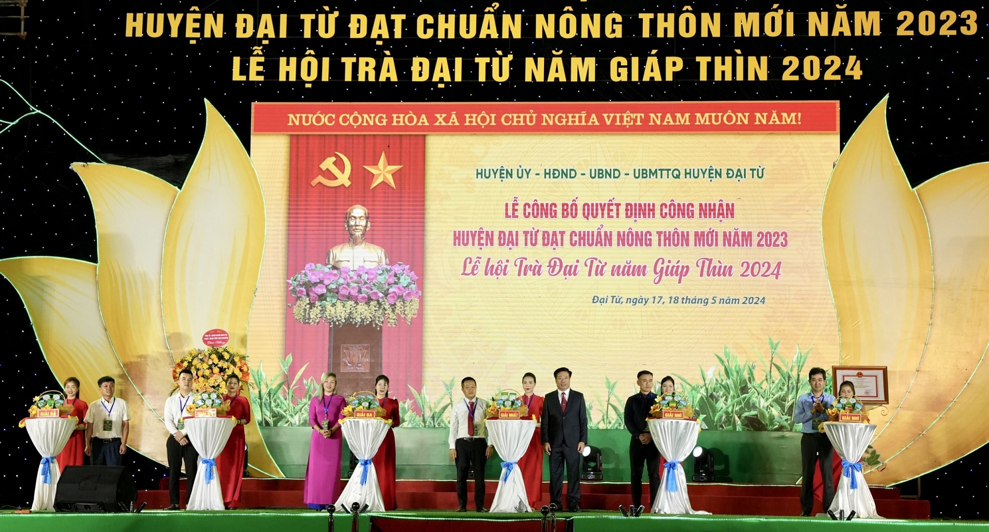 Công bố quyết định công nhận huyện Đại Từ đạt chuẩn nông thôn mới năm 2024