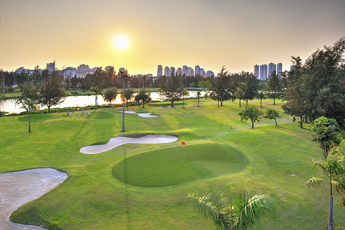 Giải golf trong “Ngày hội thể thao Phú Mỹ Hưng 2017” Giải golf trong “Ngày hội thể thao Phú Mỹ Hưng 2017”