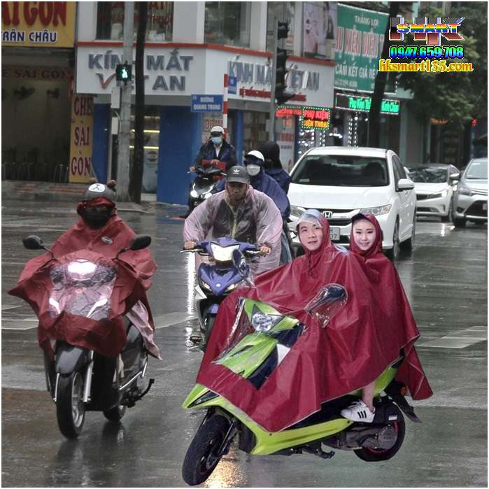 Áo mưa phản quang có kính che mặt
