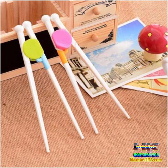 Đũa tập ăn cho bé Nhật Bản