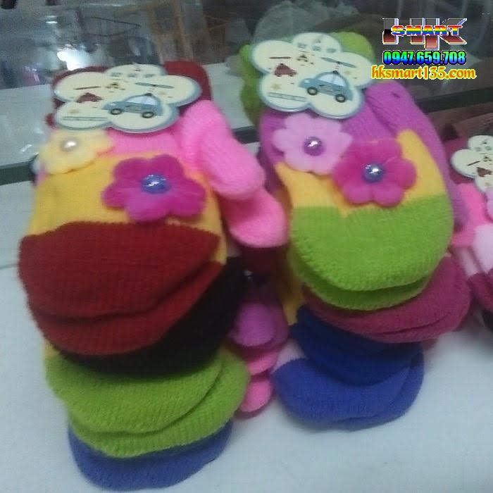 Găng len bao ngón gắn Hoa cho bé