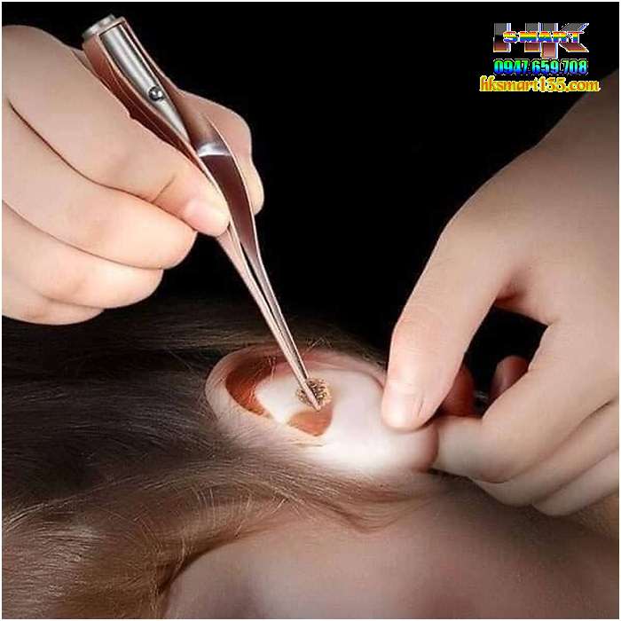 Bộ dụng cụ lấy ráy tai kèm kẹp gắp có đèn