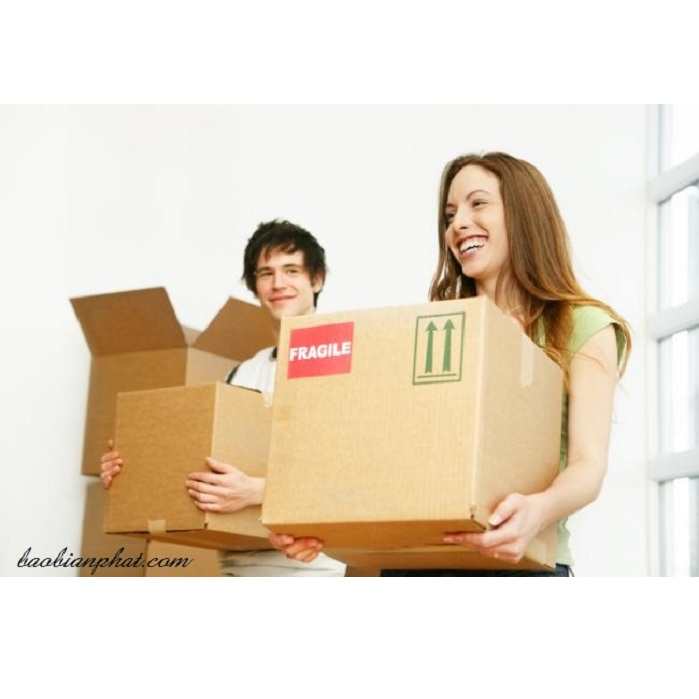 Chọn thùng carton khi chuyển nhà hoặc chuyển văn phòng.