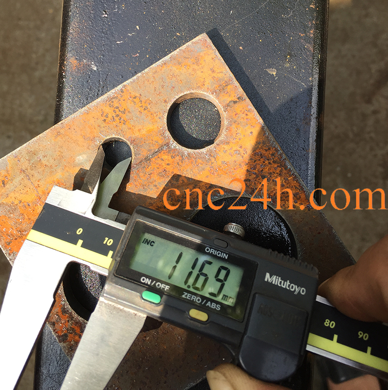 máy plasma cnc cắt bản mã