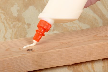 SỰ KHÁC BIỆT GIỮA KEO DÁN GỖ VÀ KEO DÁN THÔNG THƯỜNG