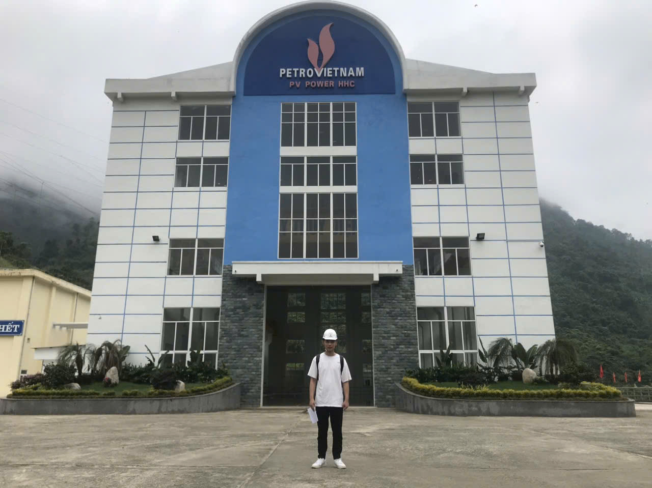 Công ty TNHH VINP Giao Hàng Gói Thầu Vật Tư Tổng Hợp và Tham Quan Nhà Máy Thủy Điện Hủa Na