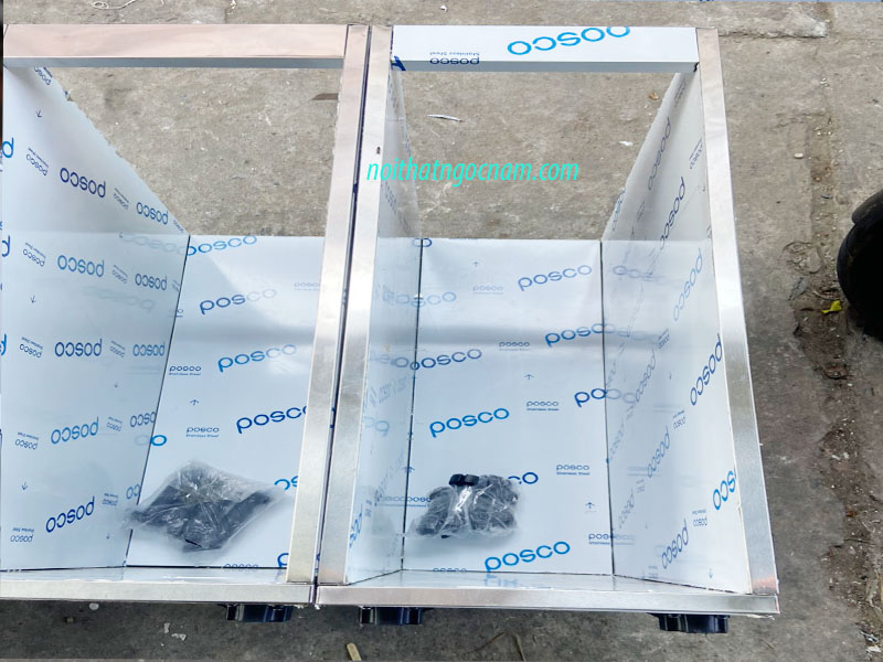 Từng cục tủ bếp inox được làm theo phương án modul rời nhau đảm bảo chất lượng cao nhất thẩm mỹ cao nhất